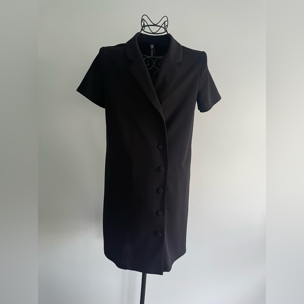 Zara short sleeves button down mini dress in black